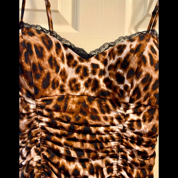 Boston Proper Leopard print, lace trim ruched bodice dress with front side slit - Picture 2 of 6